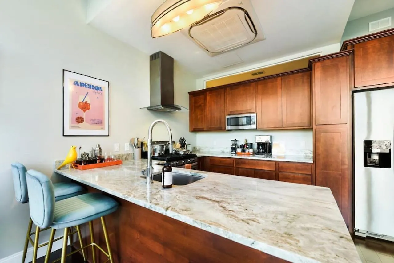 アパート Hostwise Stays -The Washington At Chatham - Gym - Free Garage Parking - City Views - More ピッツバーグ